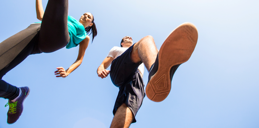 homme et femme en train de courir